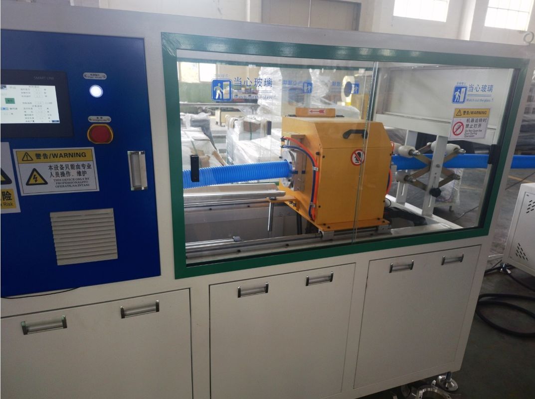 Automatyczne podawanie jednościennej linii wytłaczania rur falistej z chłodzeniem wodnym i 1-20 m/min.