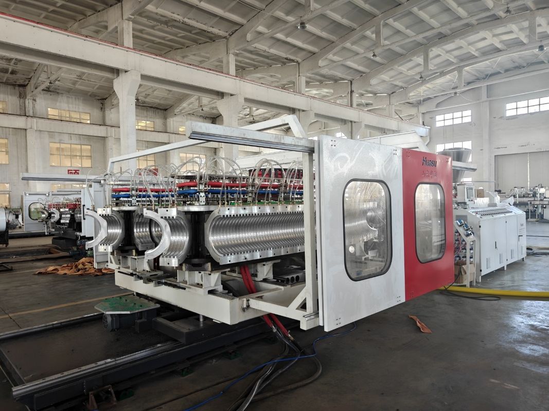 Linia wytłaczania rur z tworzyw sztucznych PE PP PVC z stożkową wytłaczką z dwoma śrubokrętami i kontrolą temperatury wody z recyklingu