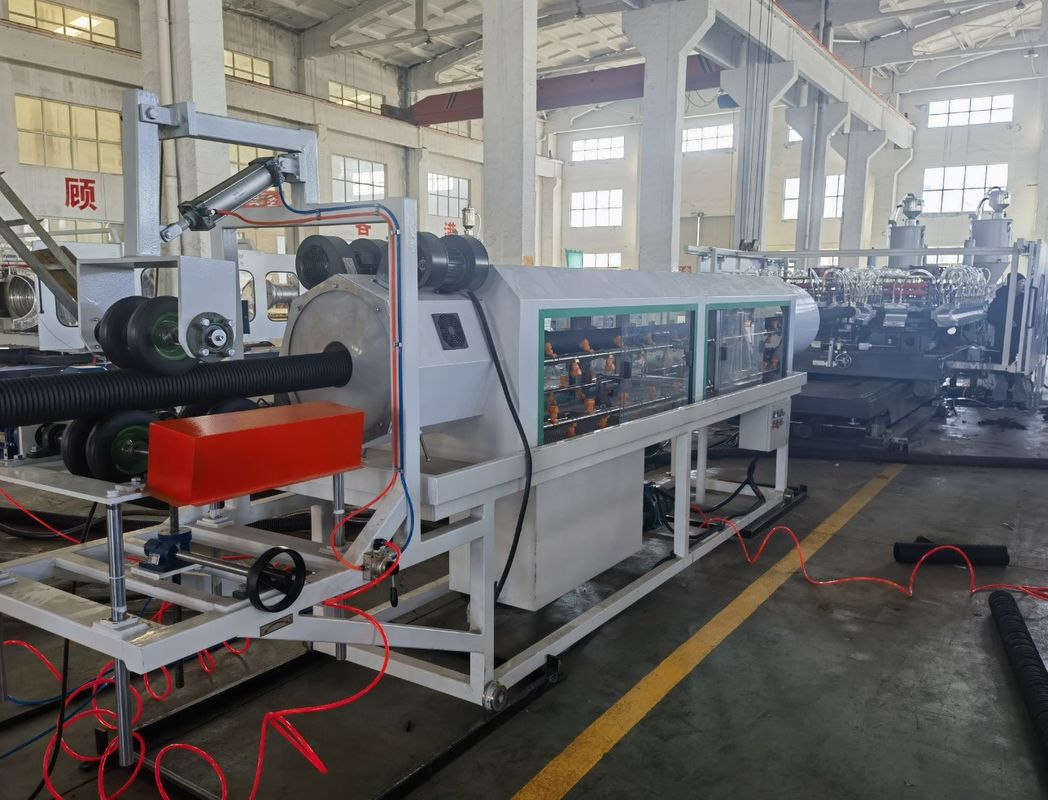 Linia do wytłaczania rur karbowanych dwuściennych PE / PP / PVC z technologią formowania próżniowego do średnicy 1600 mm