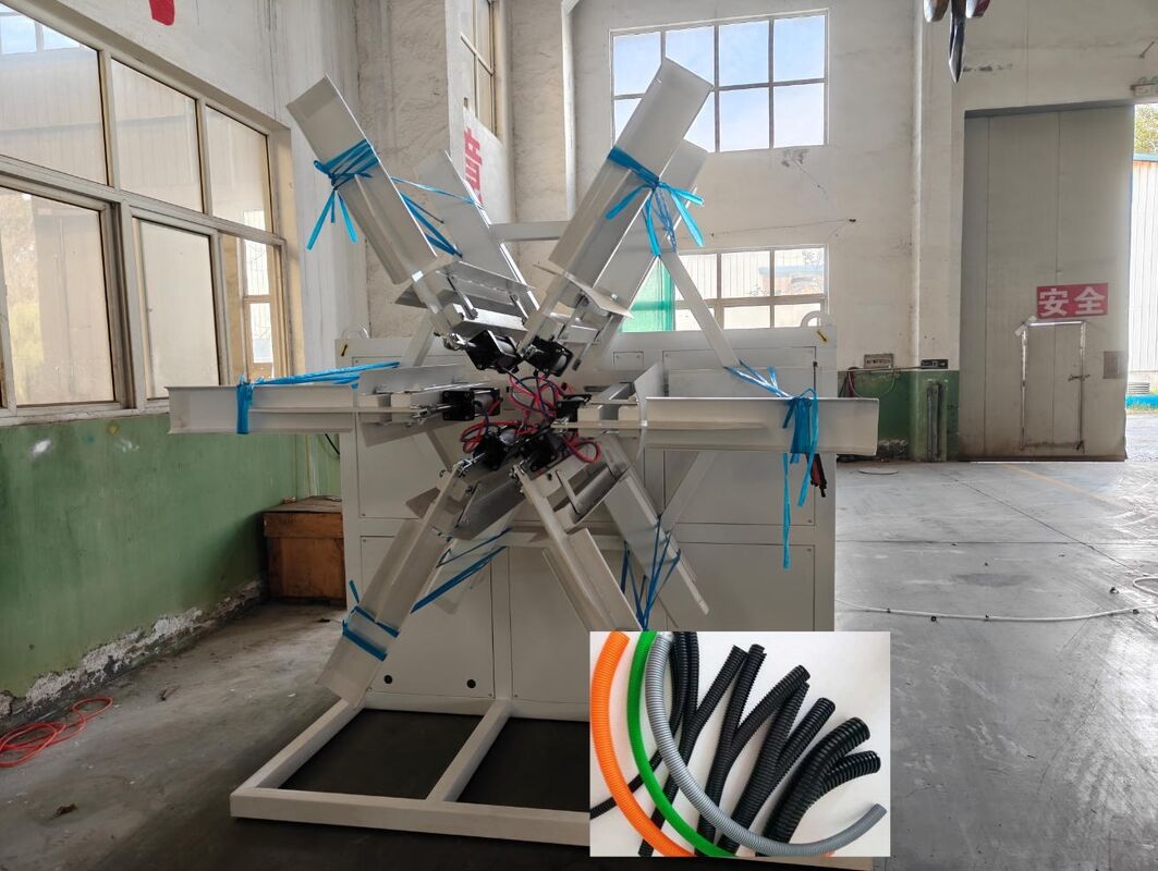 Linia wytłaczania rurociągów z podwójnymi ścianami z 48 ilością formy i sterowaniem PLC Siemens dla wysokiej wydajności produkcji