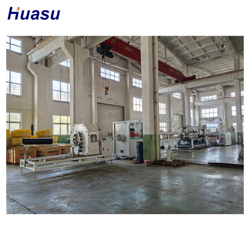 Wysokiej wydajności automatyczna skomputeryzowana linia wytłaczania rur HDPE z sterowaniem PLC Siemens do produkcji rur falistej