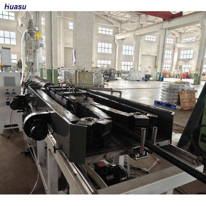 Jednoroczna linia wytłaczania rur falistej z sterowaniem PLC 37kw mocy silnika i 1 roku gwarancji