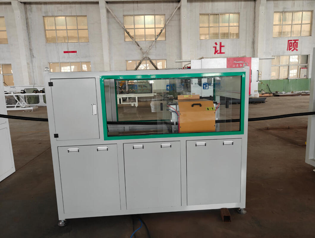 Całkowicie automatyczna linia wytłaczania rurociągów falistego silnika Siemens o maksymalnej wielkości rurociągu 110 mm