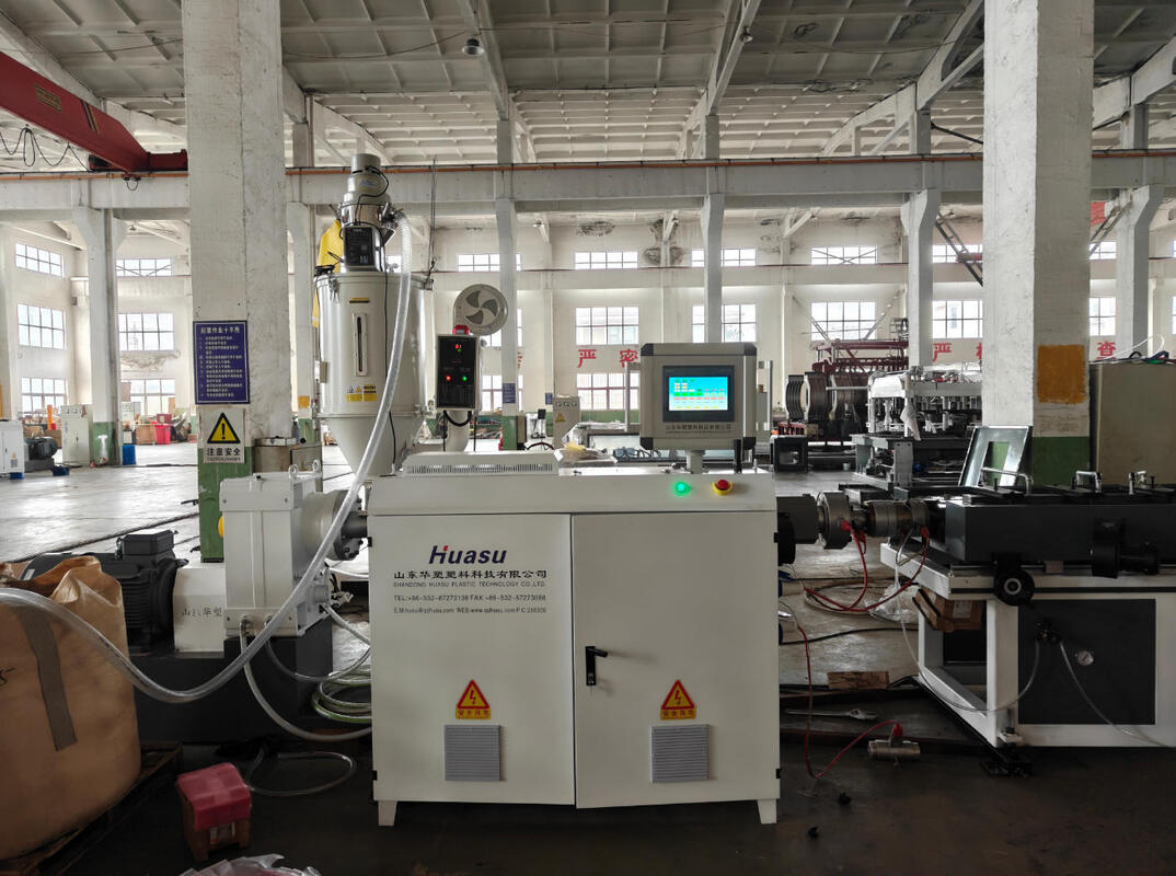 W pełni automatyczna linia do wytłaczania rur karbowanych jednościennych z maksymalnym rozmiarem rury 110 mm dla stabilnej i szybkiej produkcji