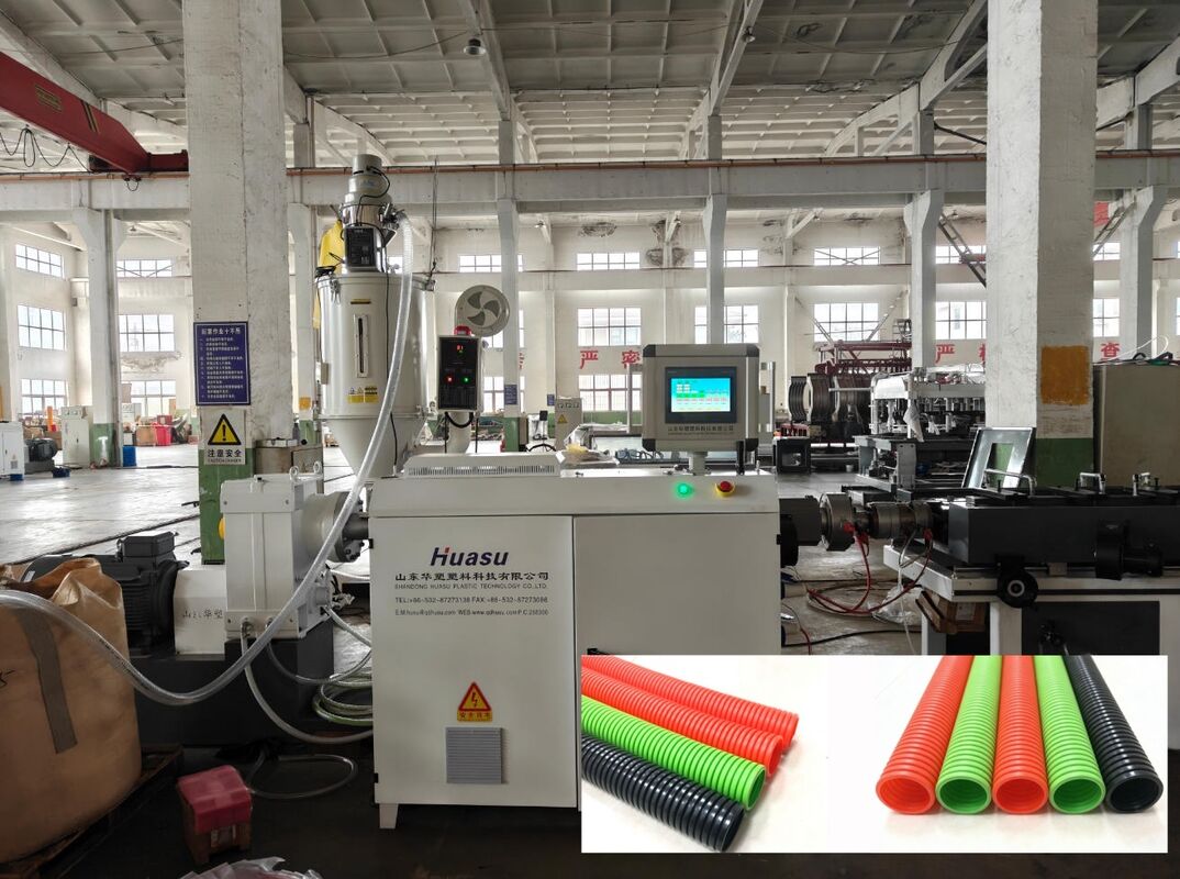 Linia wytłaczania rurociągów o jednej ścianie falistej z zdalnym sterowaniem PLC i wysokiej jakości stalowym rękawem wodnym do wytłaczania rur z tworzyw sztucznych