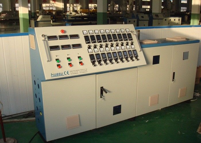 Wysokowydajna linia wytłaczania rur spiralnych PE / PP SQ63-250 Maszyna spawana spiralnie