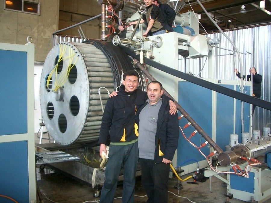 Huge Diameter Hollessess HDPE Linia do wytłaczania rur Linia do produkcji rur spiralnych